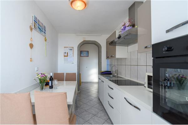 Apartment A3, for 5 persons