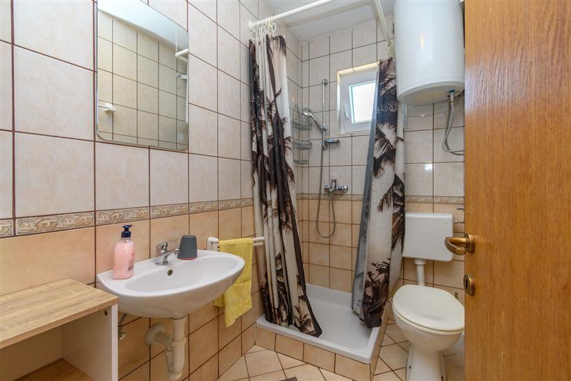 Apartment A3, for 5 persons
