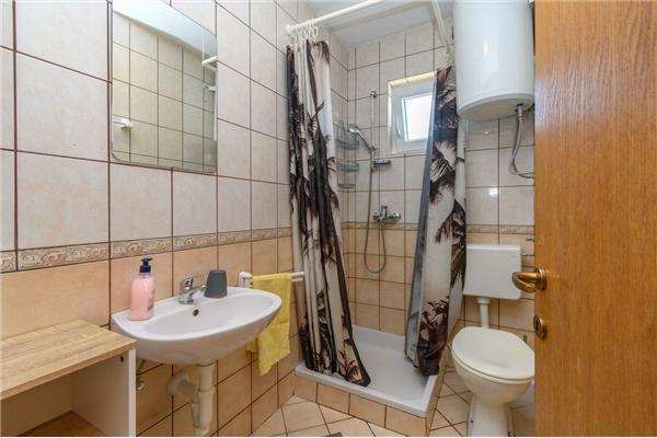 Apartment A3, for 5 persons