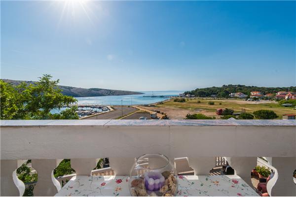 Apartment A3, for 5 persons