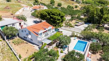 House - Bol - island Brac