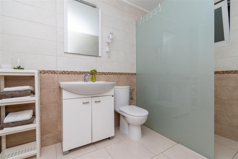 Apartment A5, for 5 persons