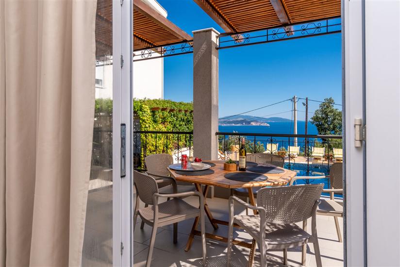 Apartment A5, for 5 persons