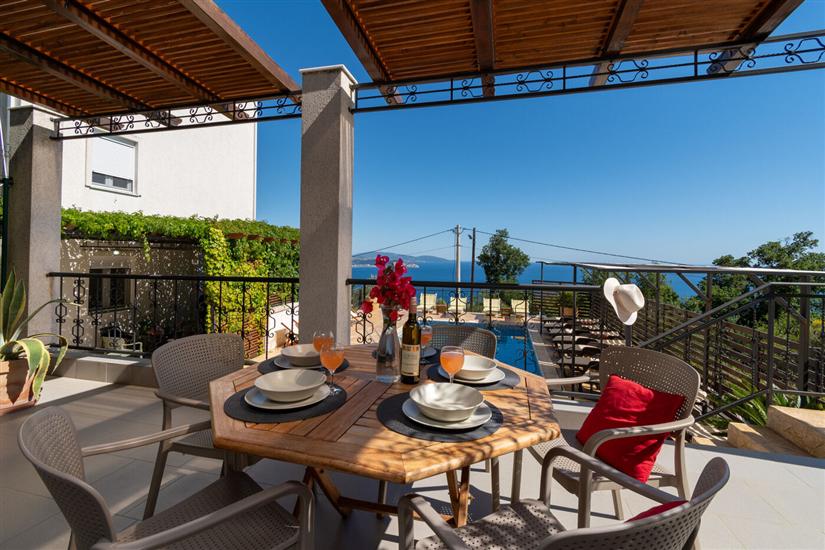 Apartment A5, for 5 persons