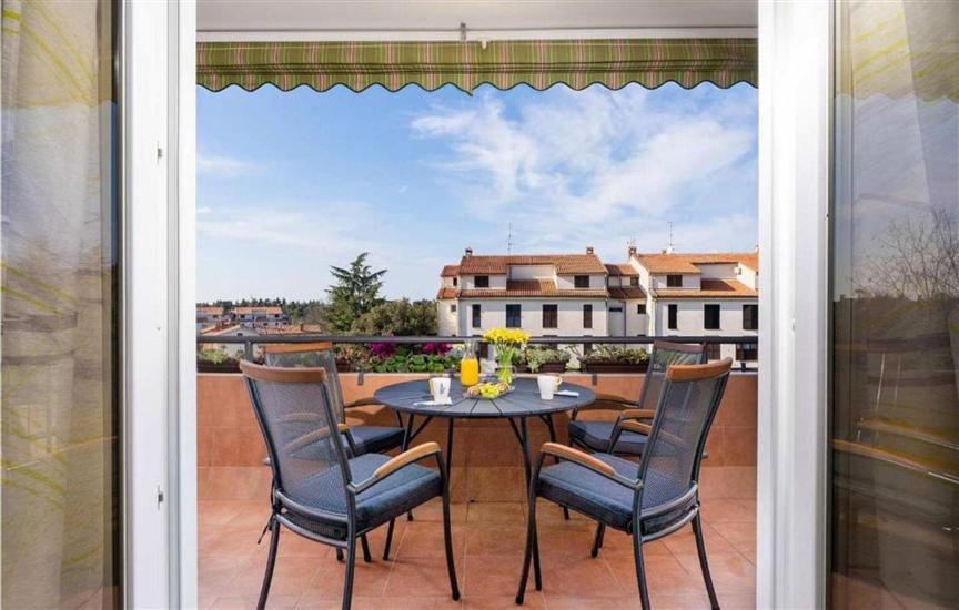 Apartment A1, for 5 persons