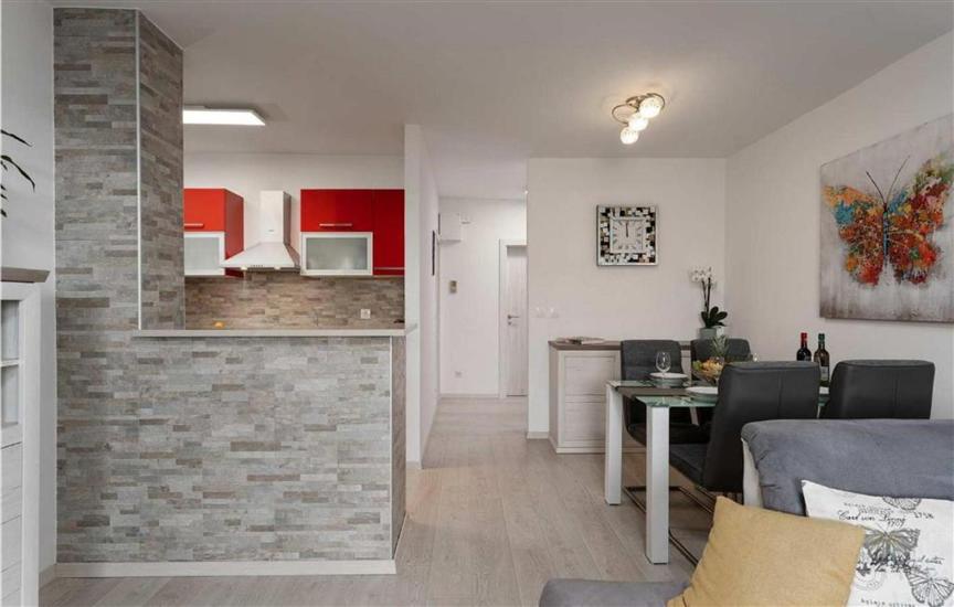 Apartment A1, for 5 persons