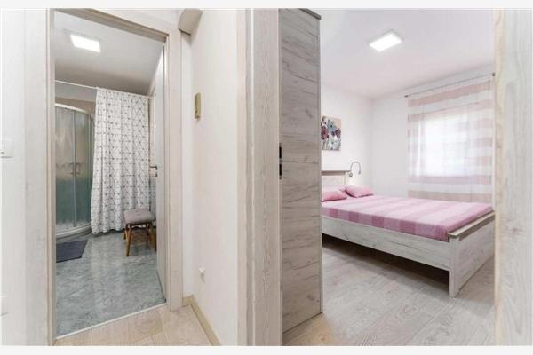 Apartment A1, for 5 persons