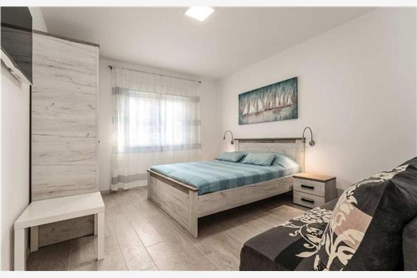 Apartment A1, for 5 persons