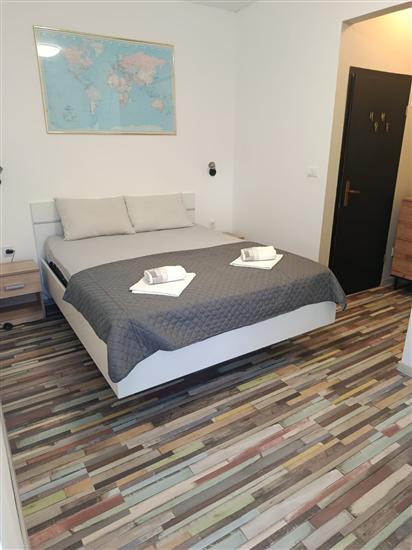 Room A4, for 2 persons