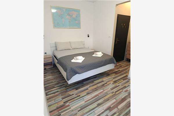 Room A4, for 2 persons