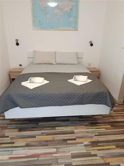 Room A4, for 2 persons