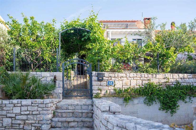 Apartments Zlatko Slobodan