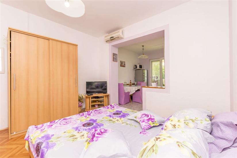Apartment A2, for 3 persons