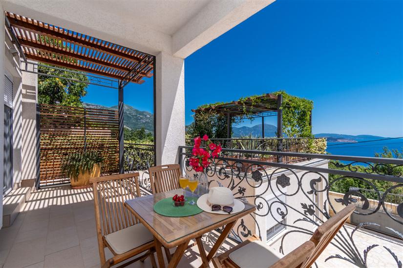 Apartment A2, for 4 persons