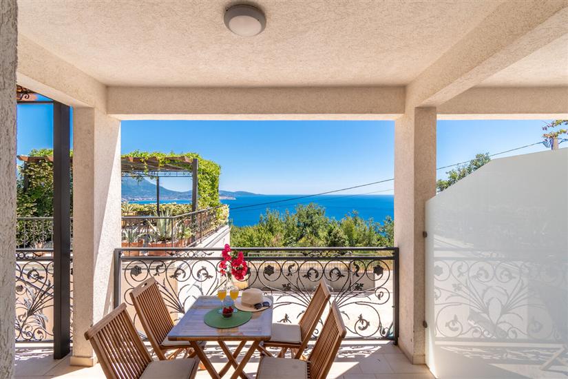 Apartment A2, for 4 persons
