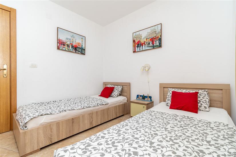 Apartment A3, for 5 persons