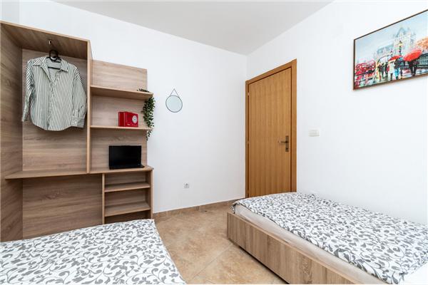 Apartment A4, for 5 persons