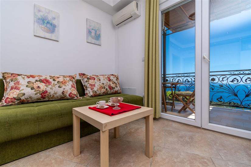 Apartment A4, for 5 persons