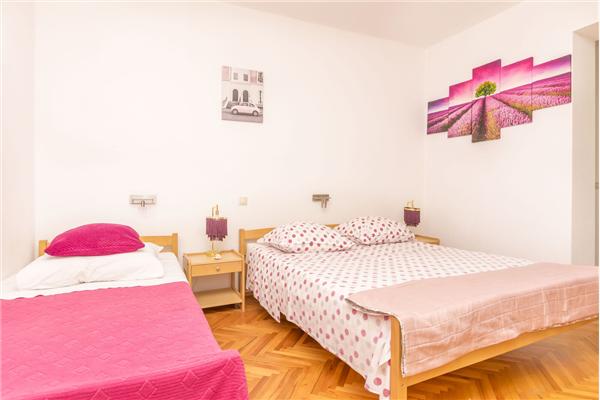 Apartment A3, for 5 persons