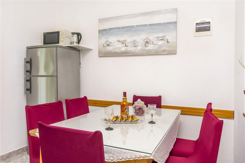 Apartment A3, for 5 persons