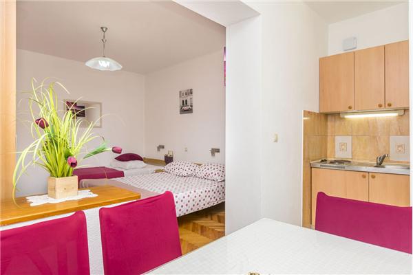 Apartment A3, for 5 persons