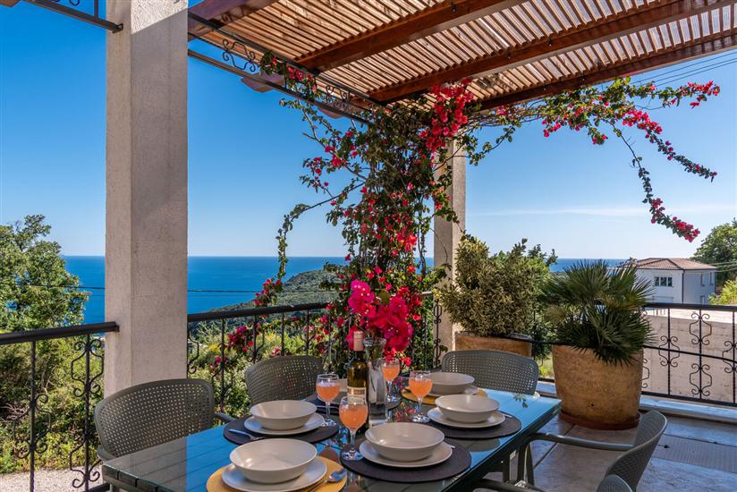 Apartment A8, for 5 persons