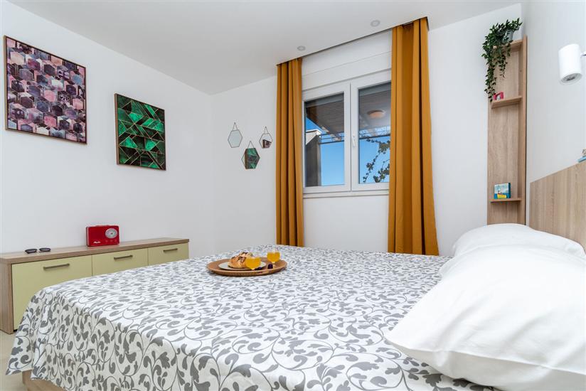 Apartment A8, for 5 persons