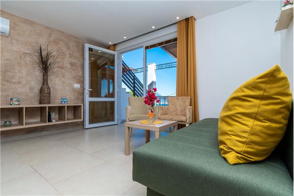 Apartment A8, for 5 persons