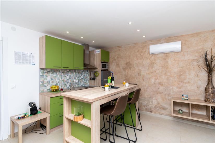 Apartment A8, for 5 persons