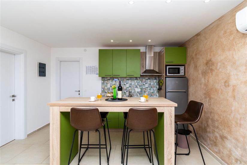 Apartment A8, for 5 persons