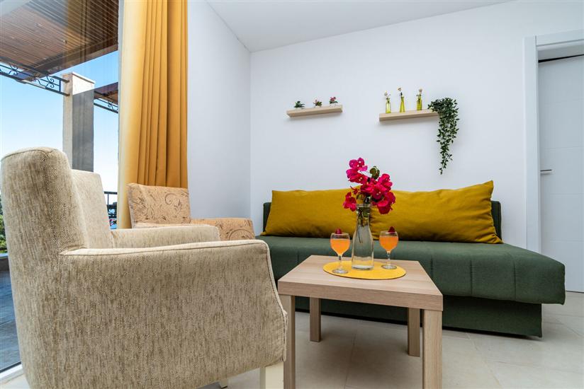 Apartment A8, for 5 persons