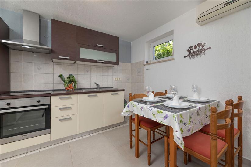 Apartment A2, for 4 persons