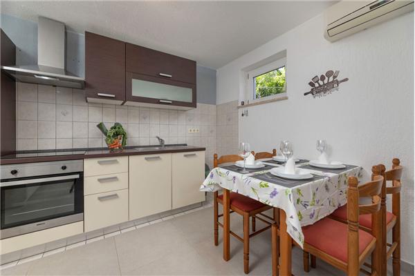 Apartment A2, for 4 persons