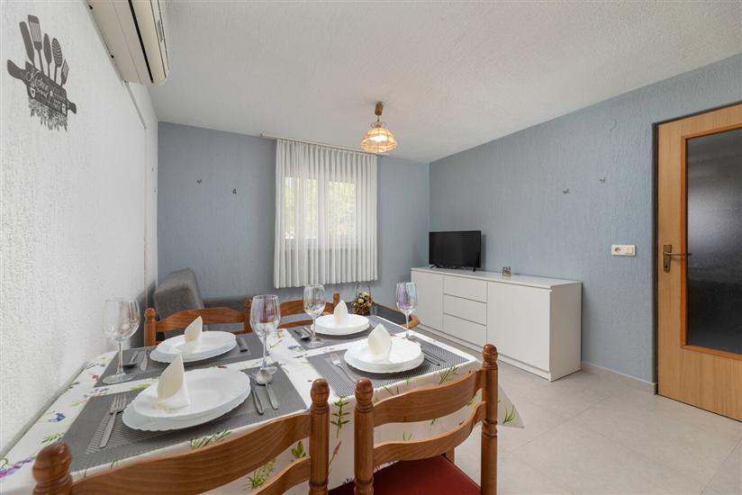 Apartment A2, for 4 persons