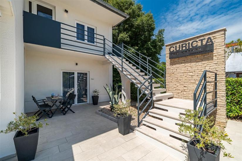 Apartamenty Curicta