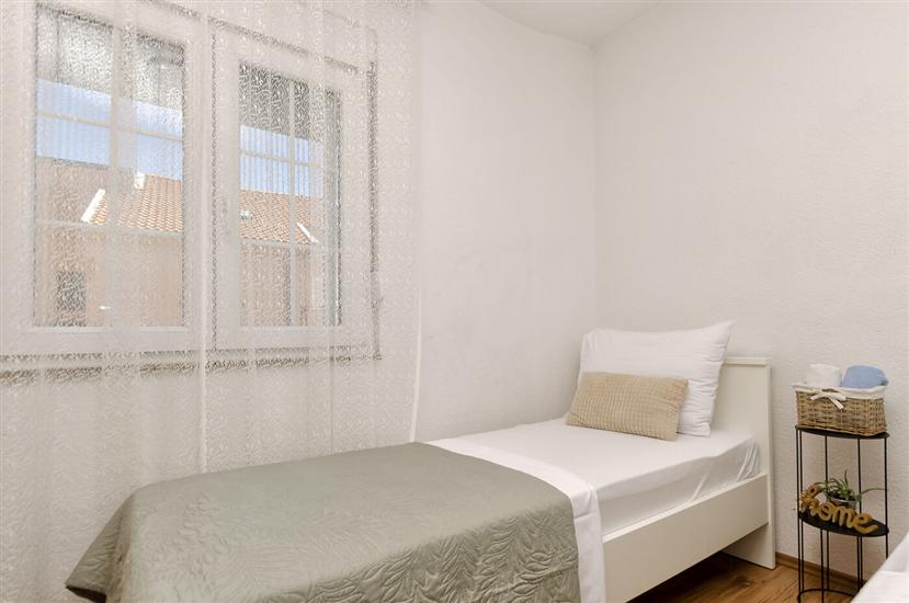 Apartment A5, for 4 persons