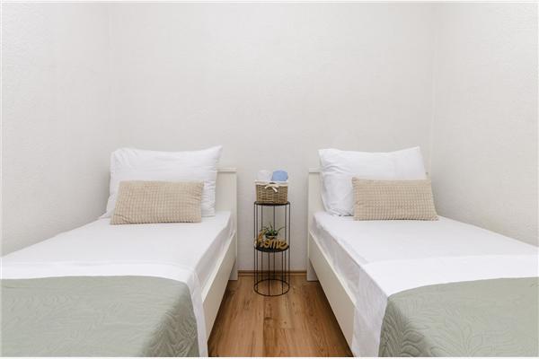 Apartment A5, for 4 persons