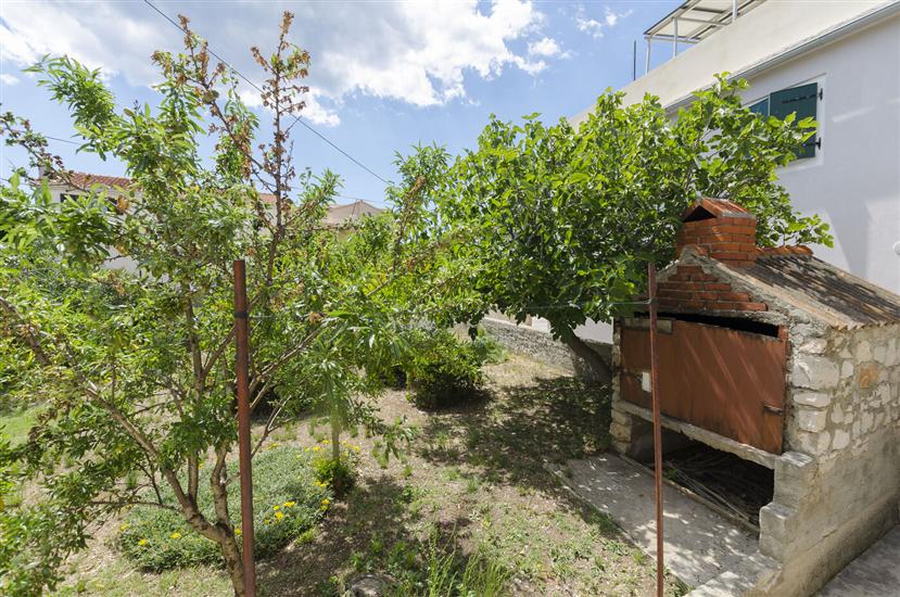 Apartment Denko by the sea
