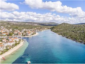 Apartments Matas Rogoznica, Size 45.00 m2, Airline distance to the sea 40 m