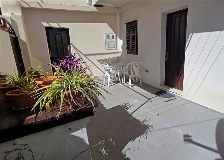 Apartment A1, for 3 persons