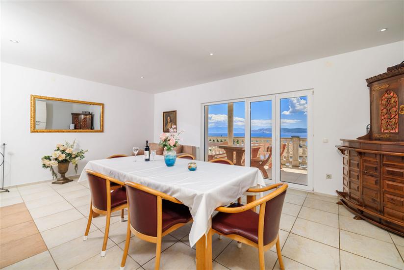 Apartment A4, for 8 persons