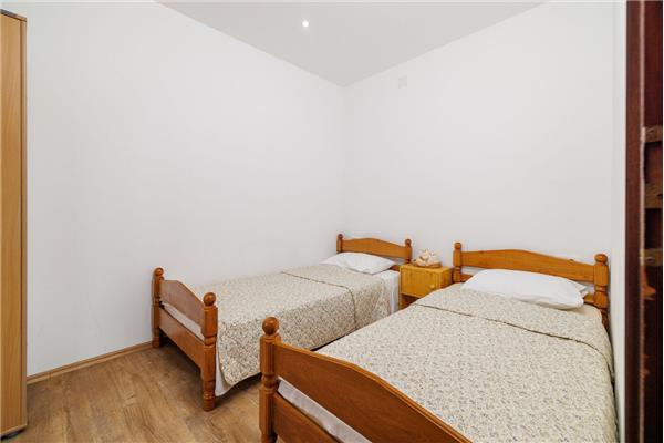 Apartment A4, for 8 persons