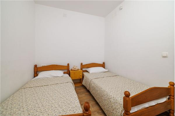 Apartment A4, for 8 persons