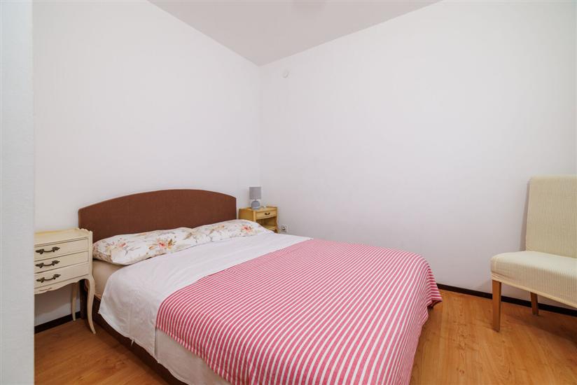 Apartment A4, for 8 persons