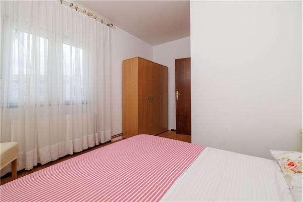 Apartment A4, for 8 persons