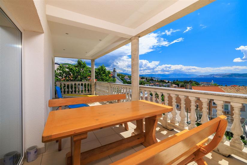 Apartment A4, for 8 persons