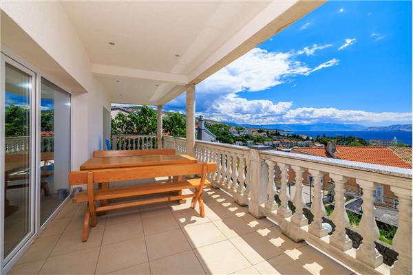 Apartment A4, for 8 persons