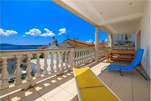 Apartment A4, for 8 persons