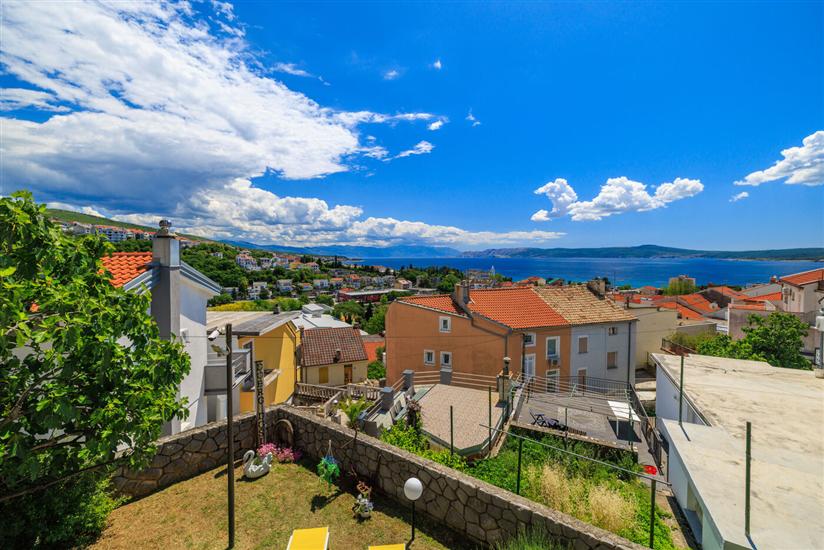 Apartment A4, for 8 persons