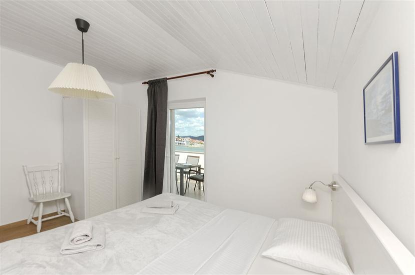Apartment A1, for 7 persons